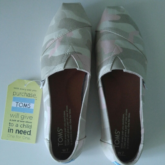 Toms Shoes - Camo Tom's NWT